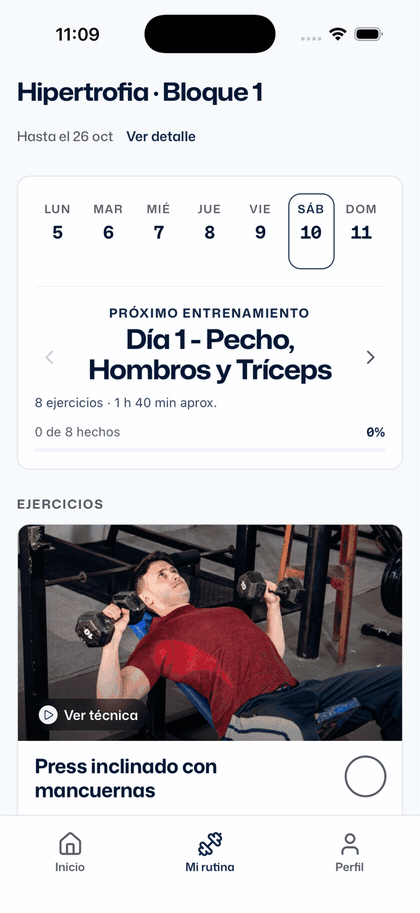 Animación de un entrenamiento en la app: desde Mi rutina se abre el detalle de un ejercicio, se suman series y se carga el peso, corre el descanso y el ejercicio queda completado